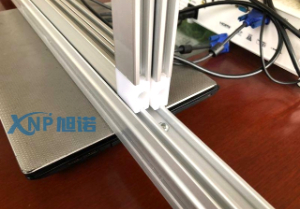 工業成人看片网站機櫃櫃門如何安裝導軌？