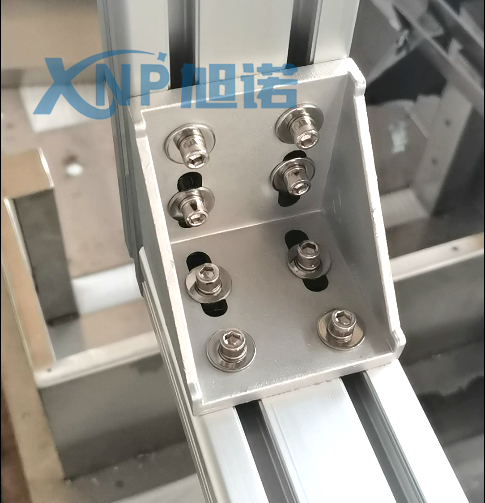 組裝成人看片网站框架是使用角槽好還是角件好？