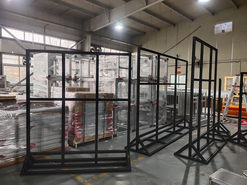 成人看片网站展示架