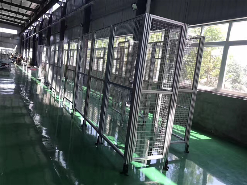 成人看片网站機器人隔離安全防護圍欄