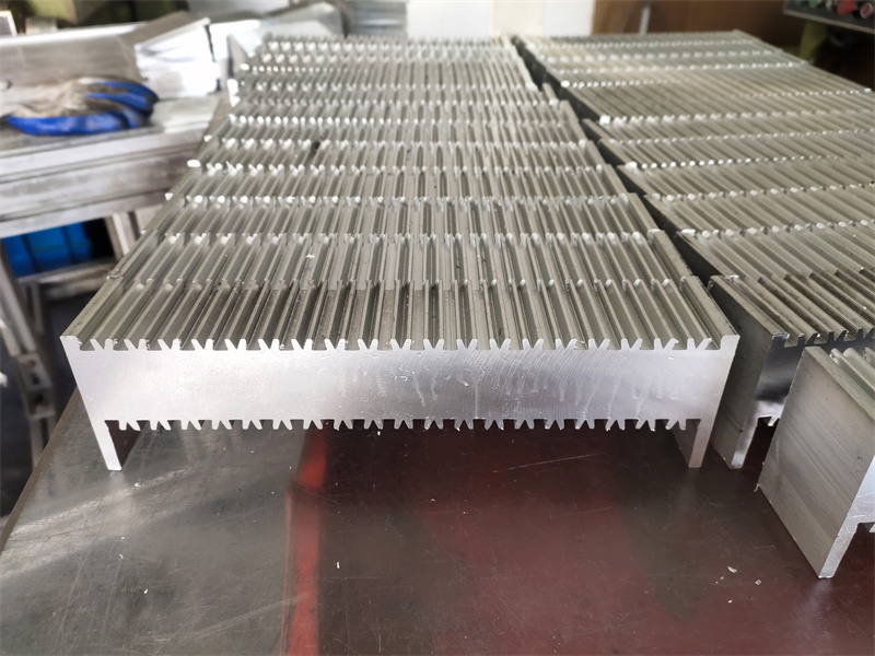 定製散熱器成人看片网站