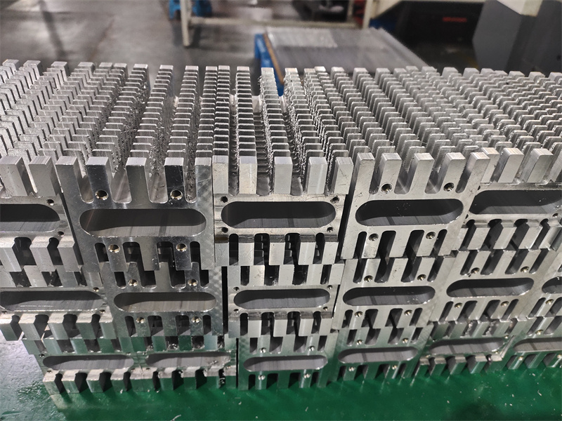 成人看片网站電子散熱器50*30