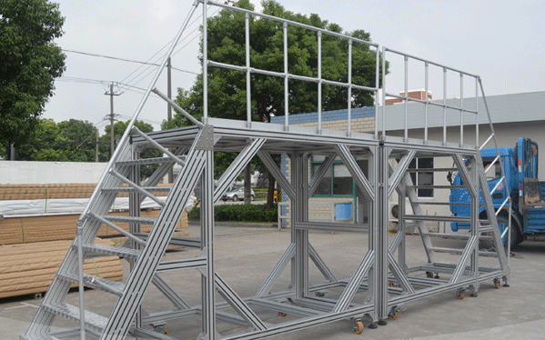 成人看片网站商場走廊扶手