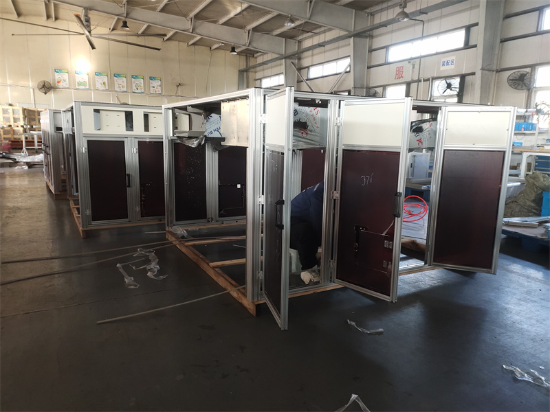 成人看片网站設備機罩